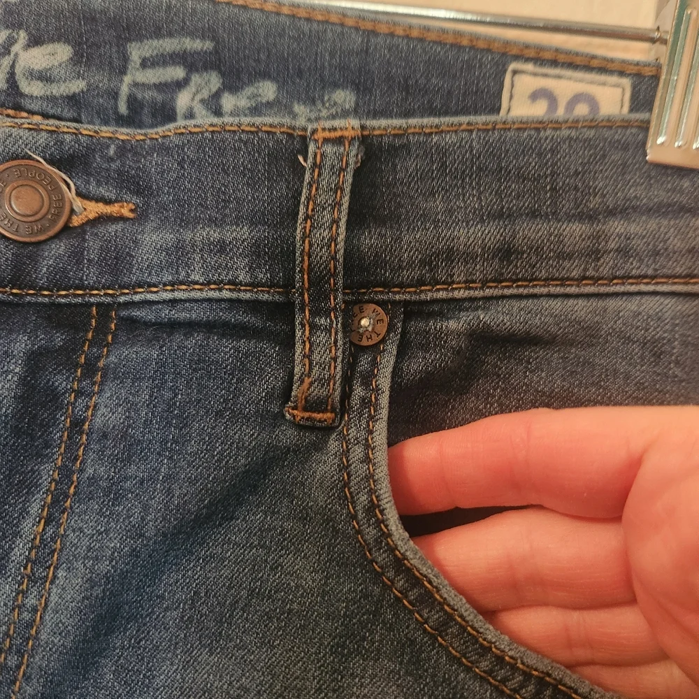We the Free by Free People Distressed Skinny Jeans, Size 29‎